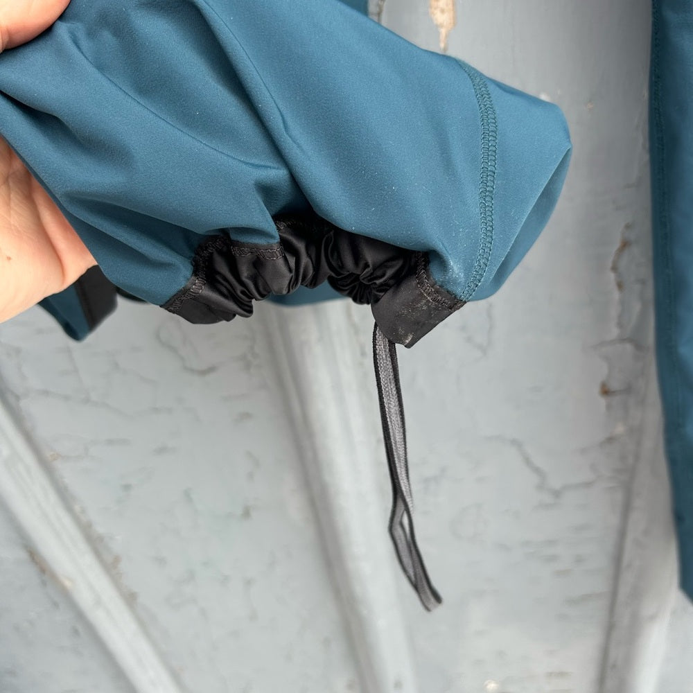 Lululemon Run: Right Round Pant, size 6