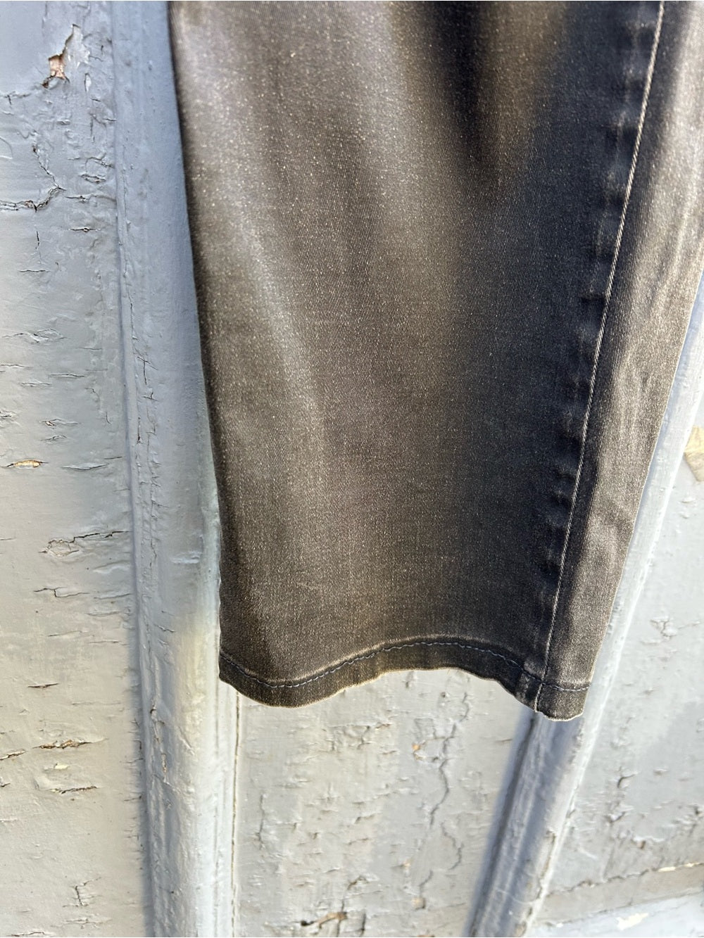 John Varvatos Wight Faded Slim Jeans, size 40