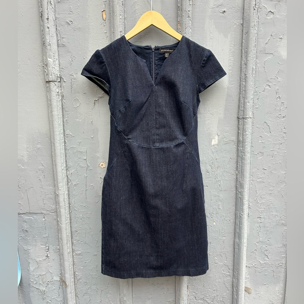 Banana Republic Denim Shift Dress, size 4