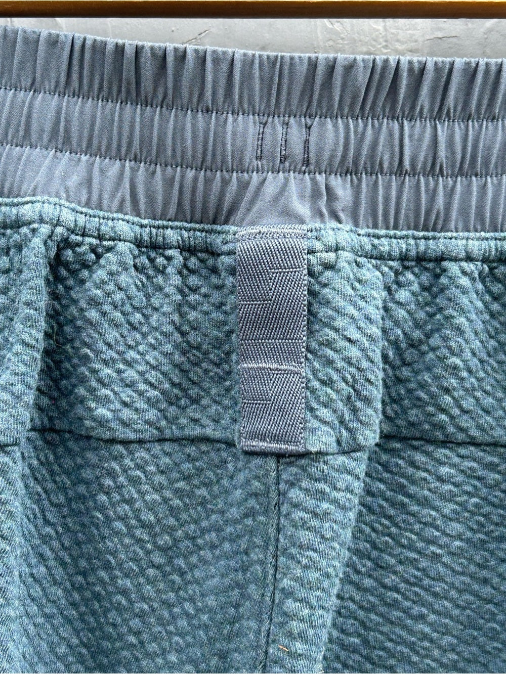 Lululemon At Ease Jogger 29", size xs