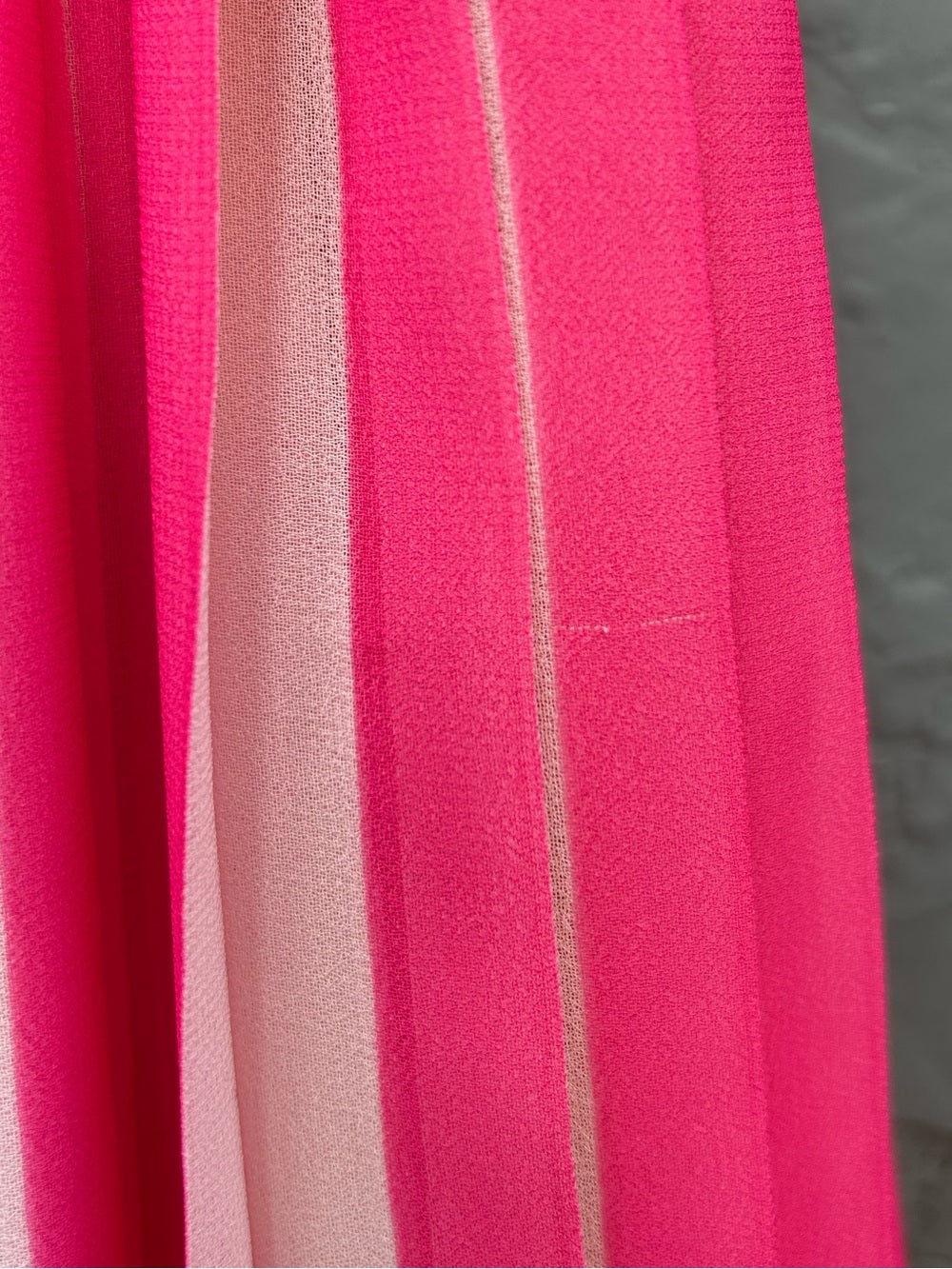 J Crew Pink pleated skirt, size 8