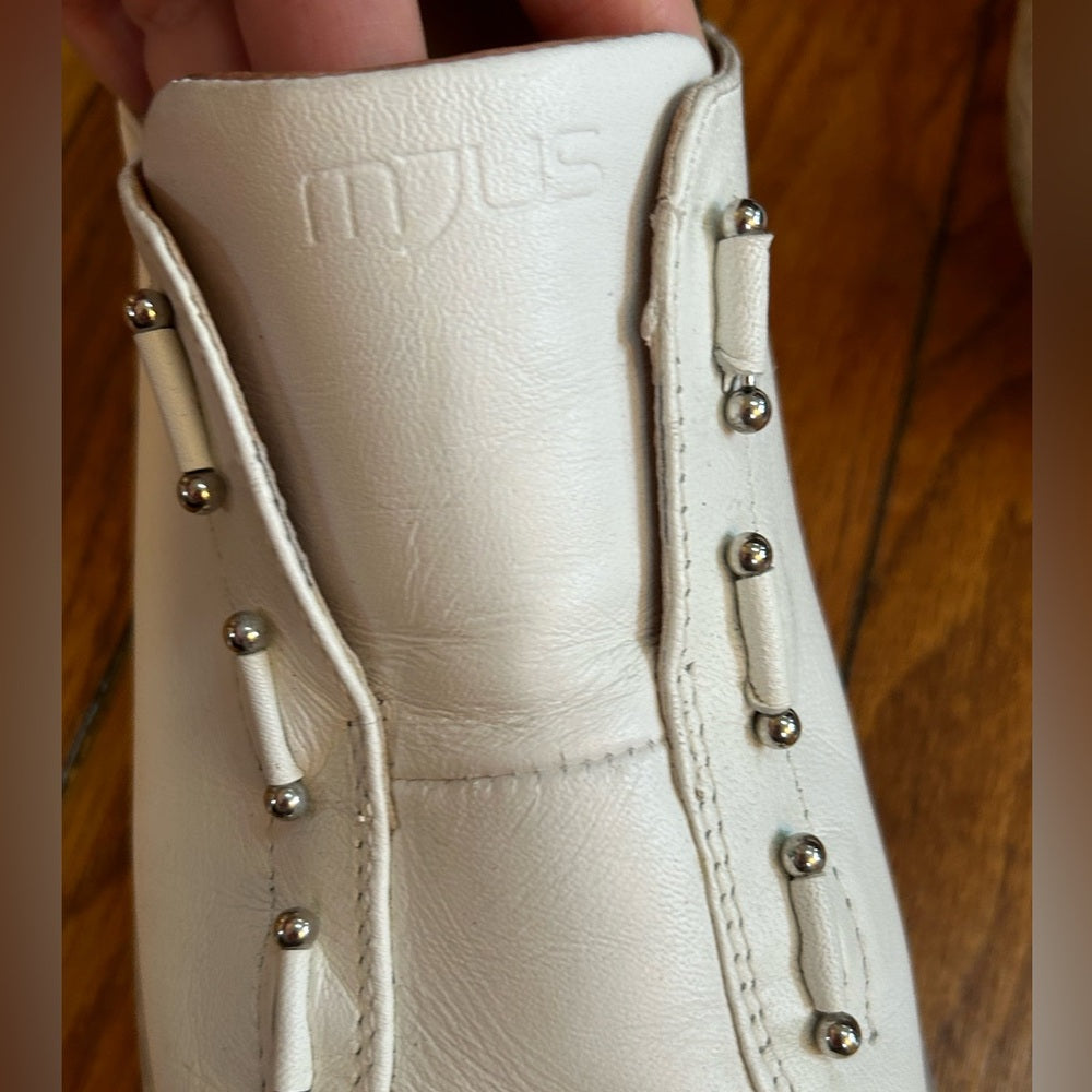 Mjus Fold down laceless leather sneaker, size 41