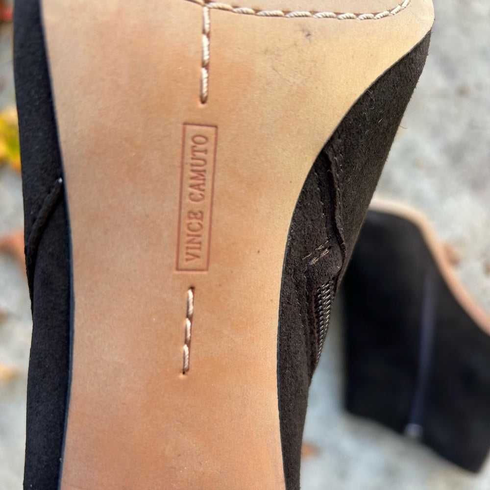 Vince Camuto Charlotte Suede Ankle boots, size 9.5