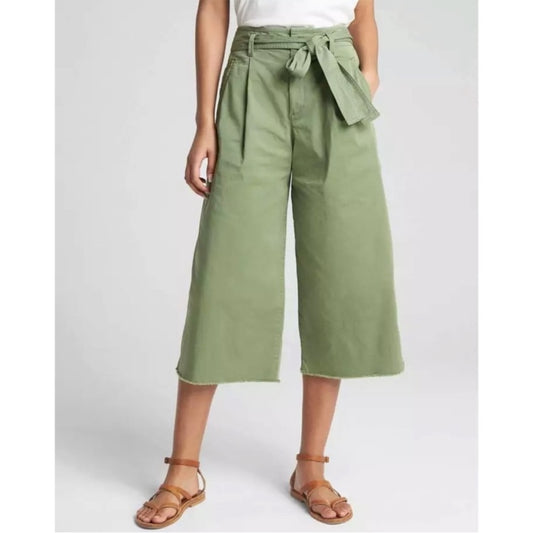 Gap High Rise Wide Leg Crop, size 8