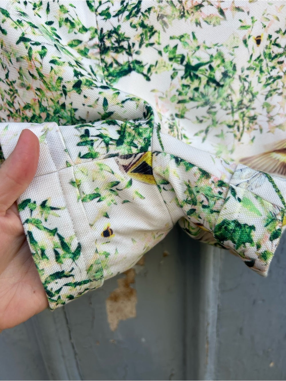Ted Baker Anora Floral denim shorts, size “1” (Small)