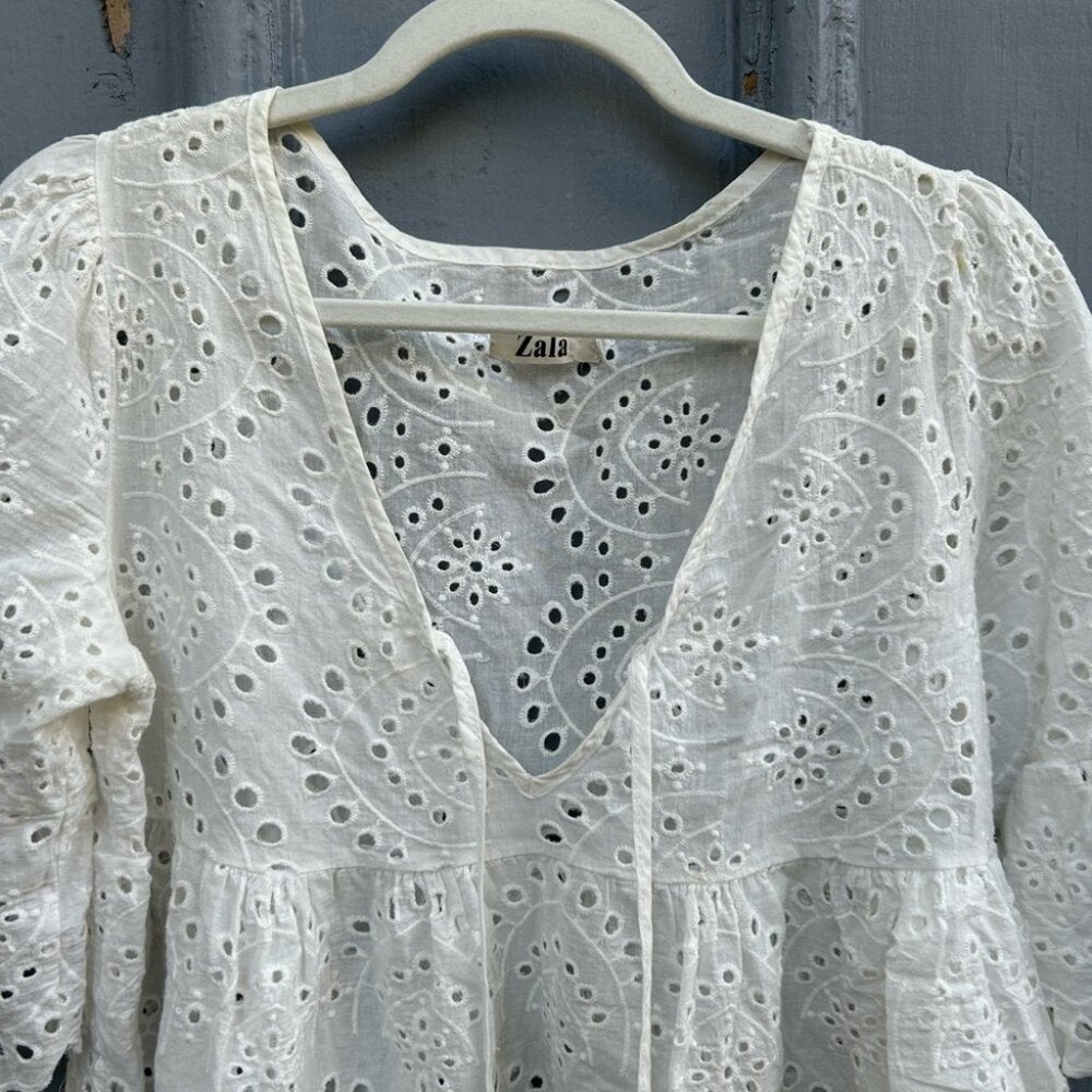 Zala Broderie Anglaise Blouse, Large