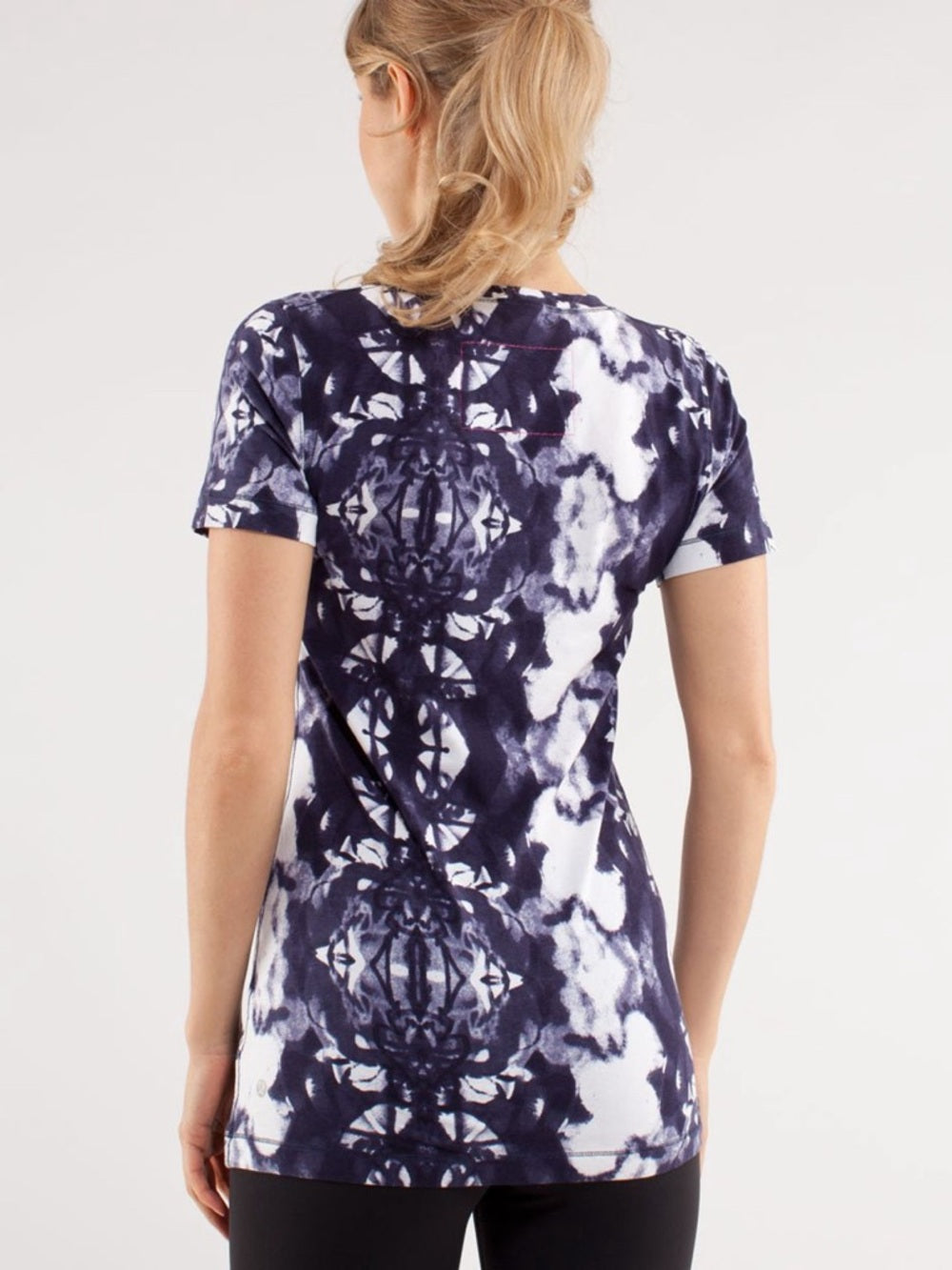 Lululemon Every Yogi Tee *Print, size 8