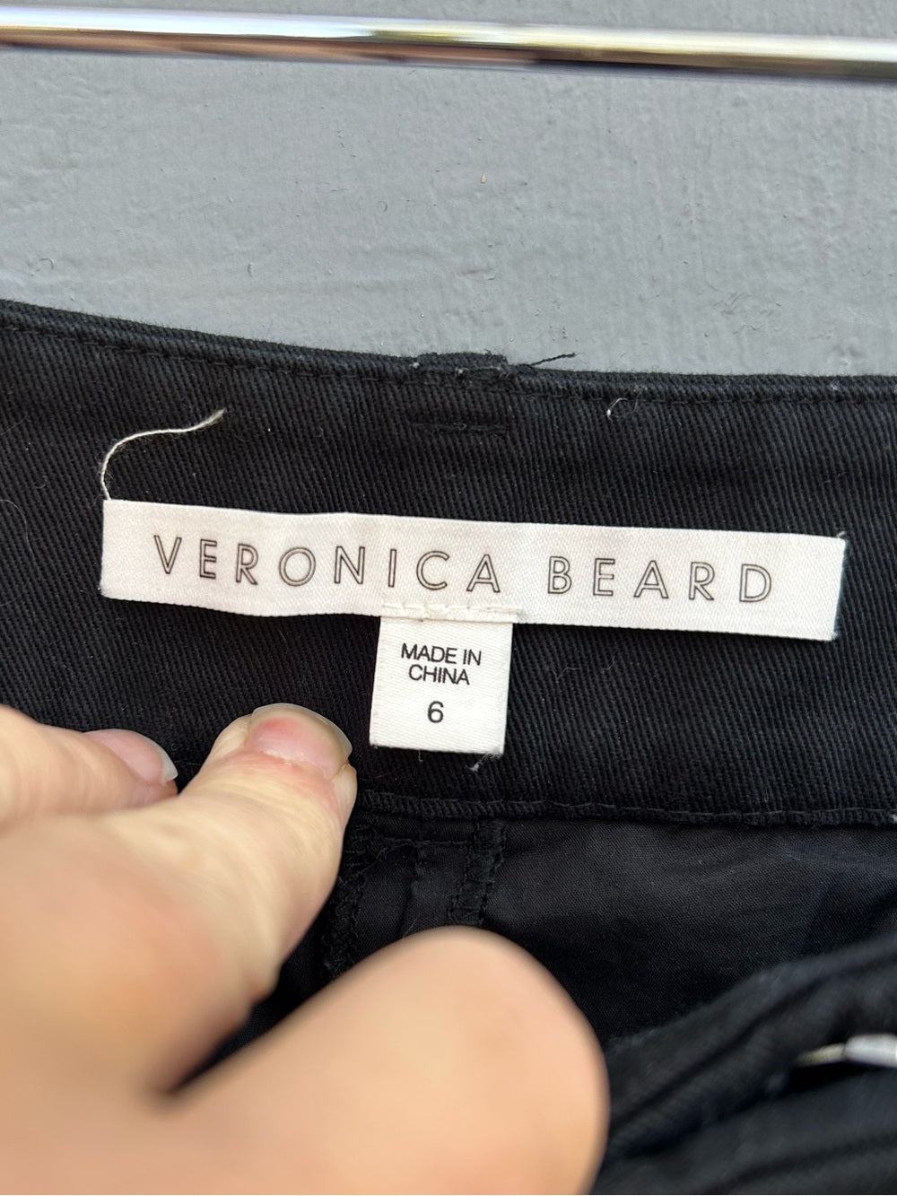 Veronica Beard Black Cotton Eyelet Gaucho pant, size 6
