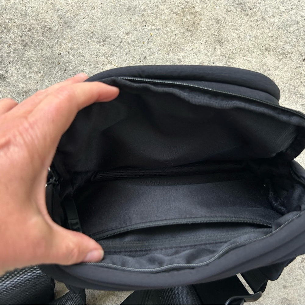 Carta Everything Fanny Pack, 8”x5”x3”