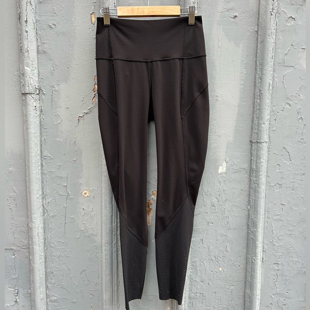 Lululemon Sweaty Endeavour Mesh pants, size 4