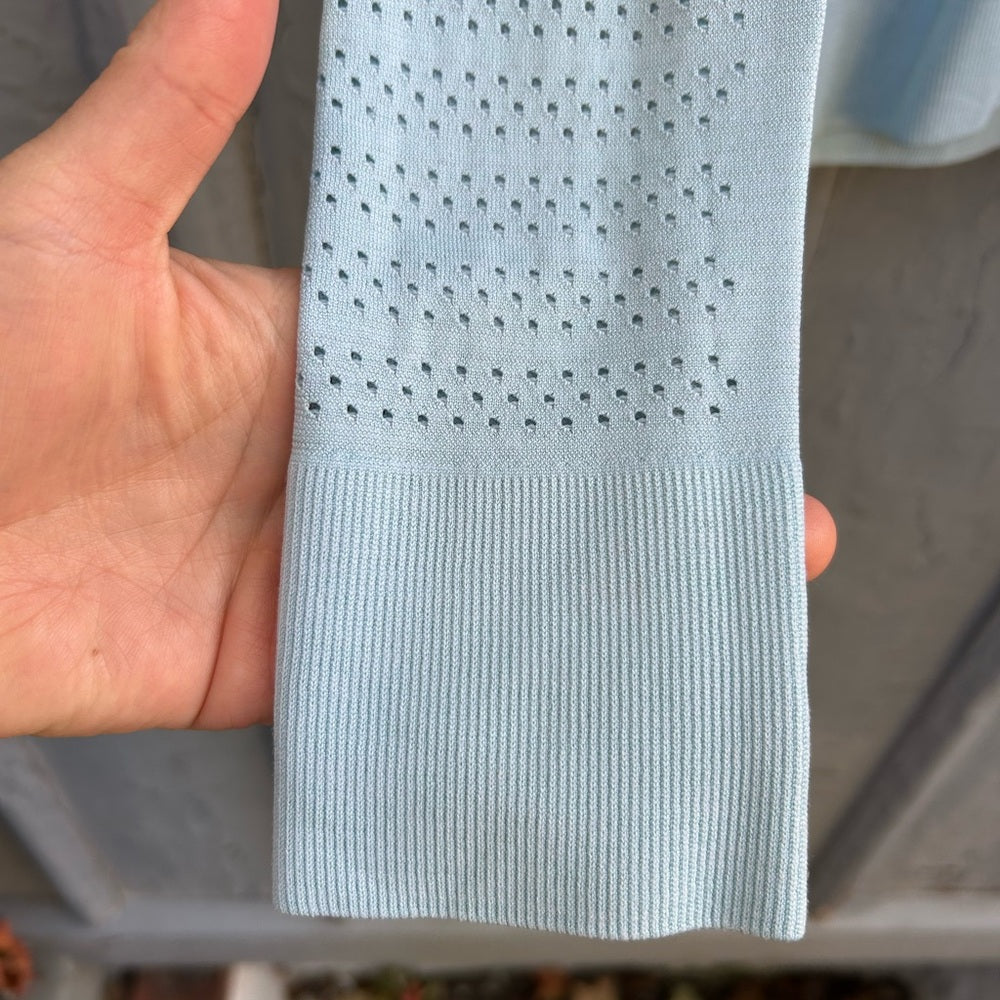 Lululemon Breeze By Long sleeve, size approx 6