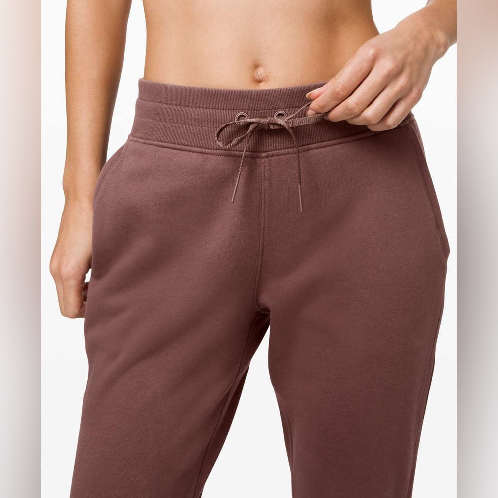 Lululemon Warm Down Jogger, size 4