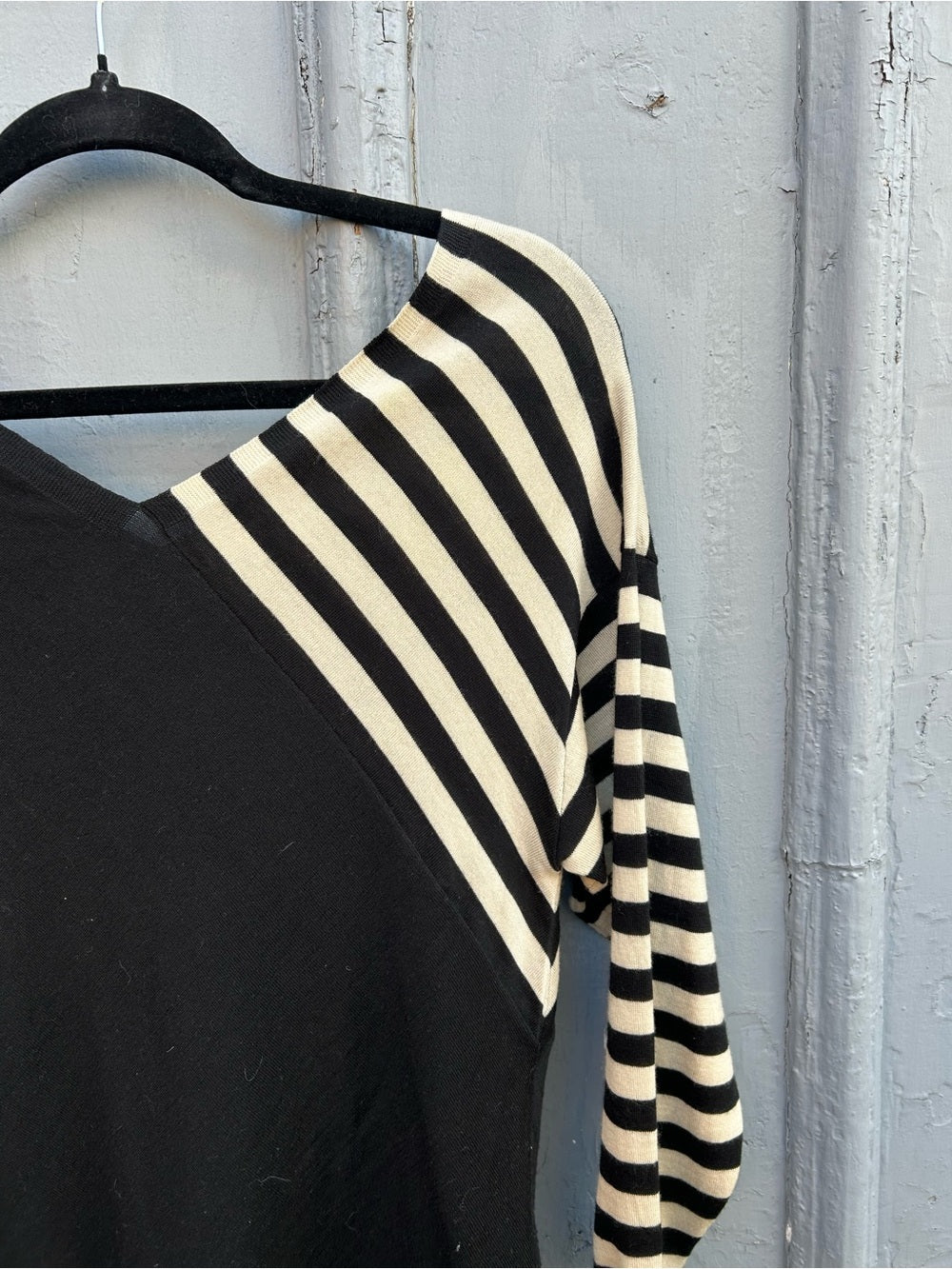 MaxMara black and white striped shoulder sweater, no size (approx M)