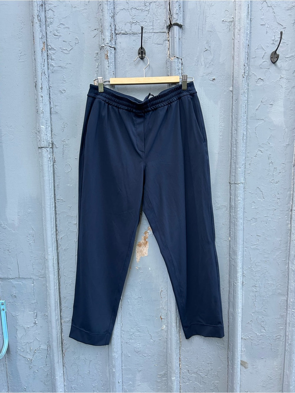 Lululemon Navy Tapered-Leg Mid-Rise Pant 7/8 Length, M
