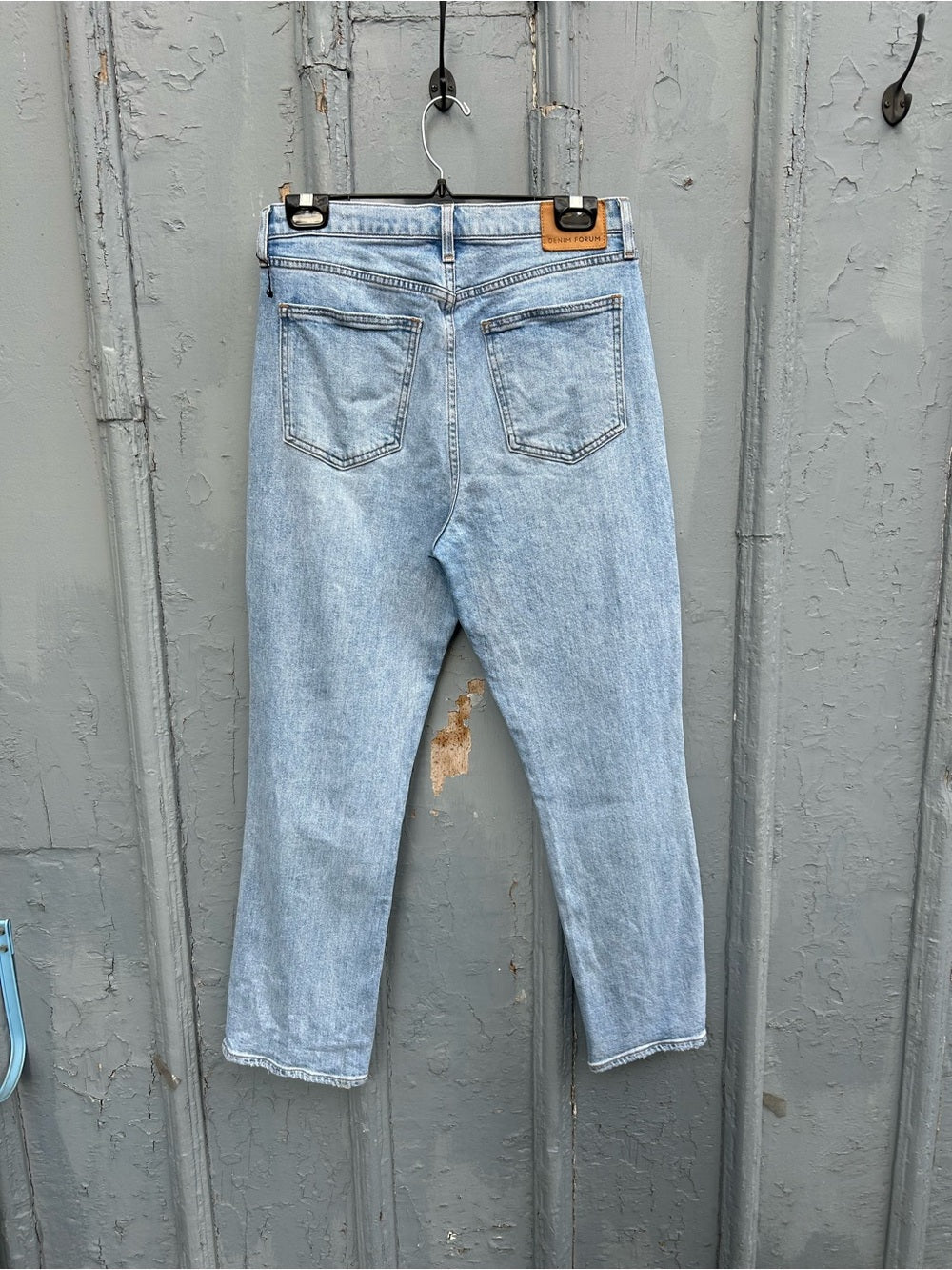 Denim Forum Arlo High Rise Straight, size 30