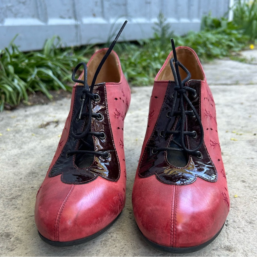 John Fluevog Red Look Out Fascination lace up leather heel, BNWOB, size 9