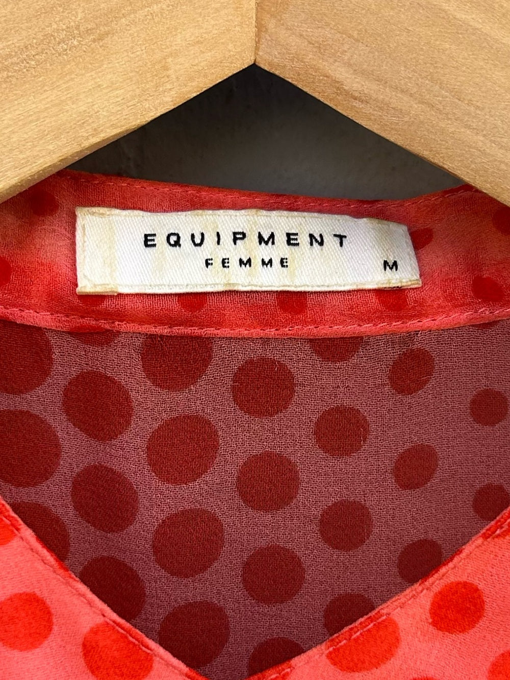Equipment femme sheer silk pink polka dot tank, size M
