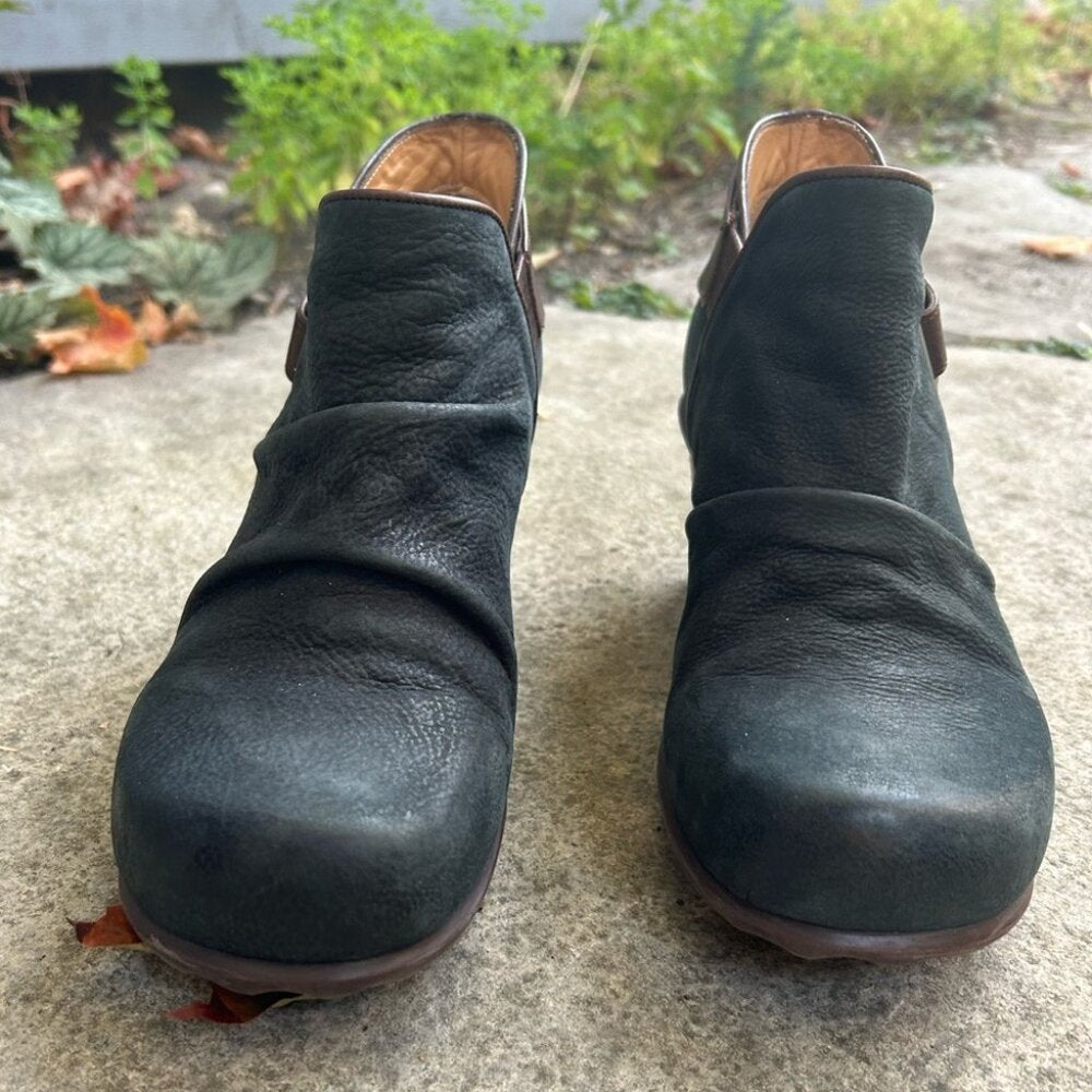 John Fluevog Hopefuls Holly Snapped Ankle Bootie, size 10.5