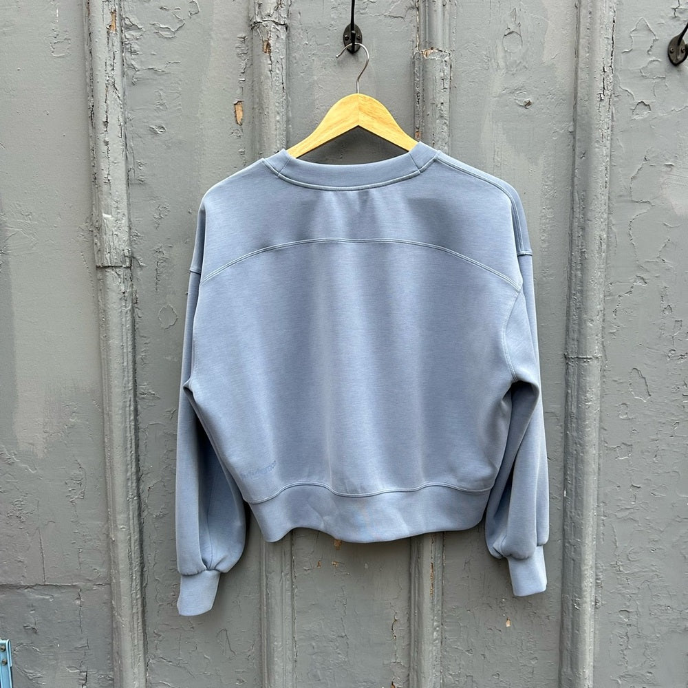 Lululemon Perfectly Oversized Cropped Crew, size 4