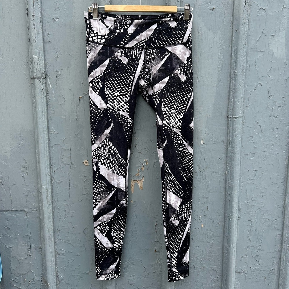 Lululemon Wunder Under Pant, size 6
