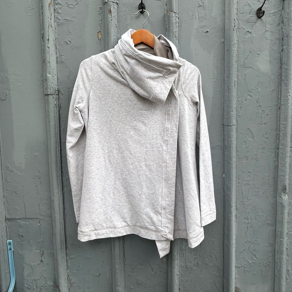 Lululemon light Grey Savasana Wrap Sweater, size 6