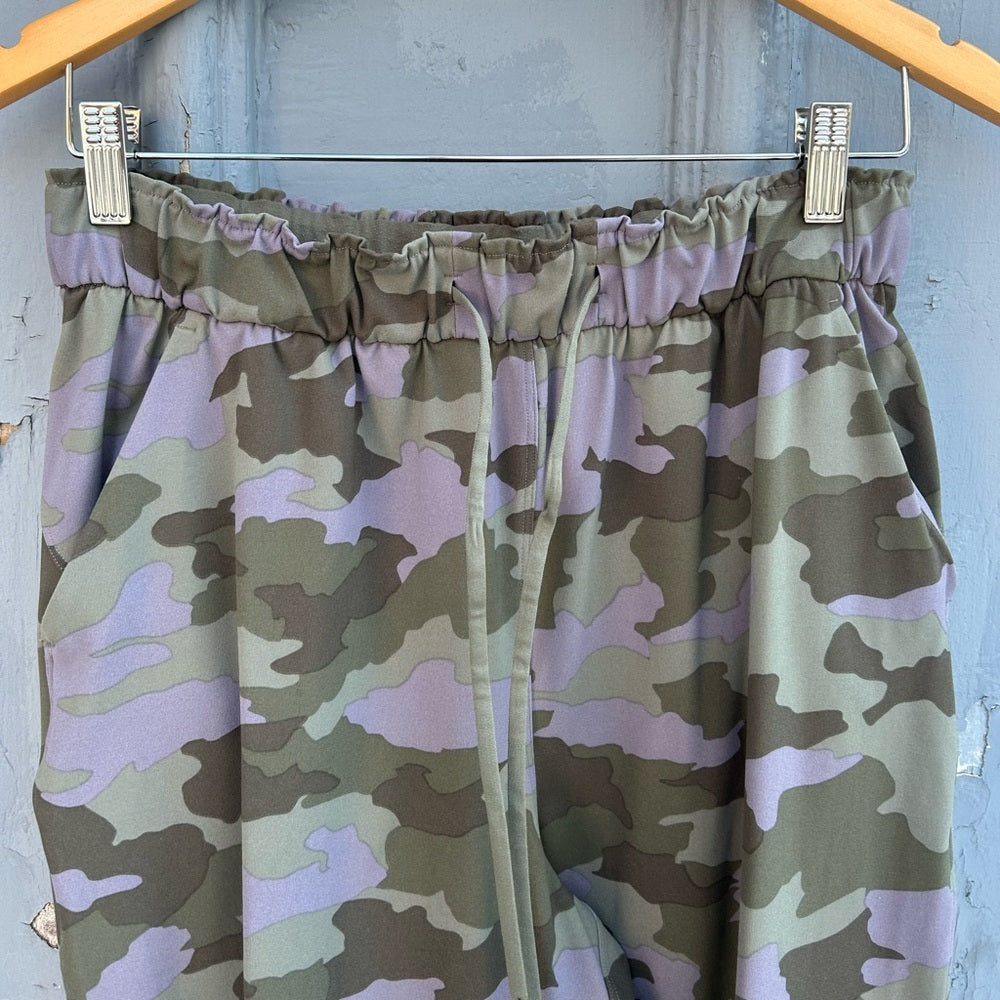 Lululemon Stretch High-Rise Jogger, size 8