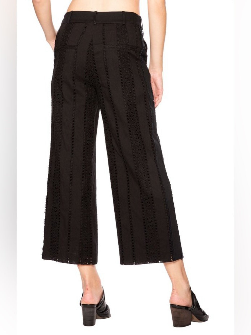 Veronica Beard Black Cotton Eyelet Gaucho pant, size 6