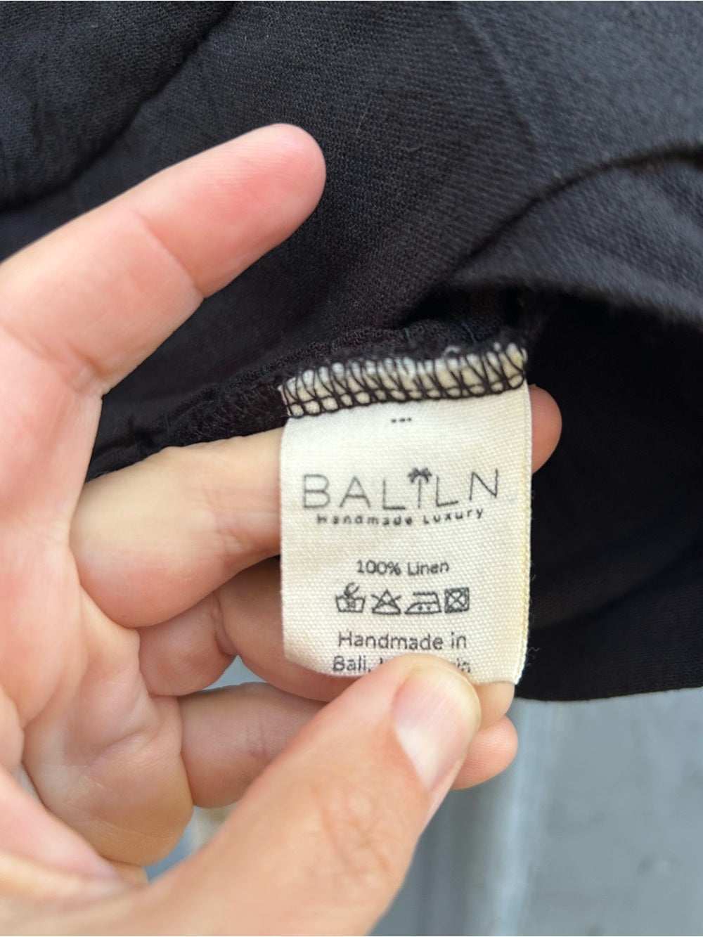 Baliln Black Kiana Linen Crop Top, size XXL