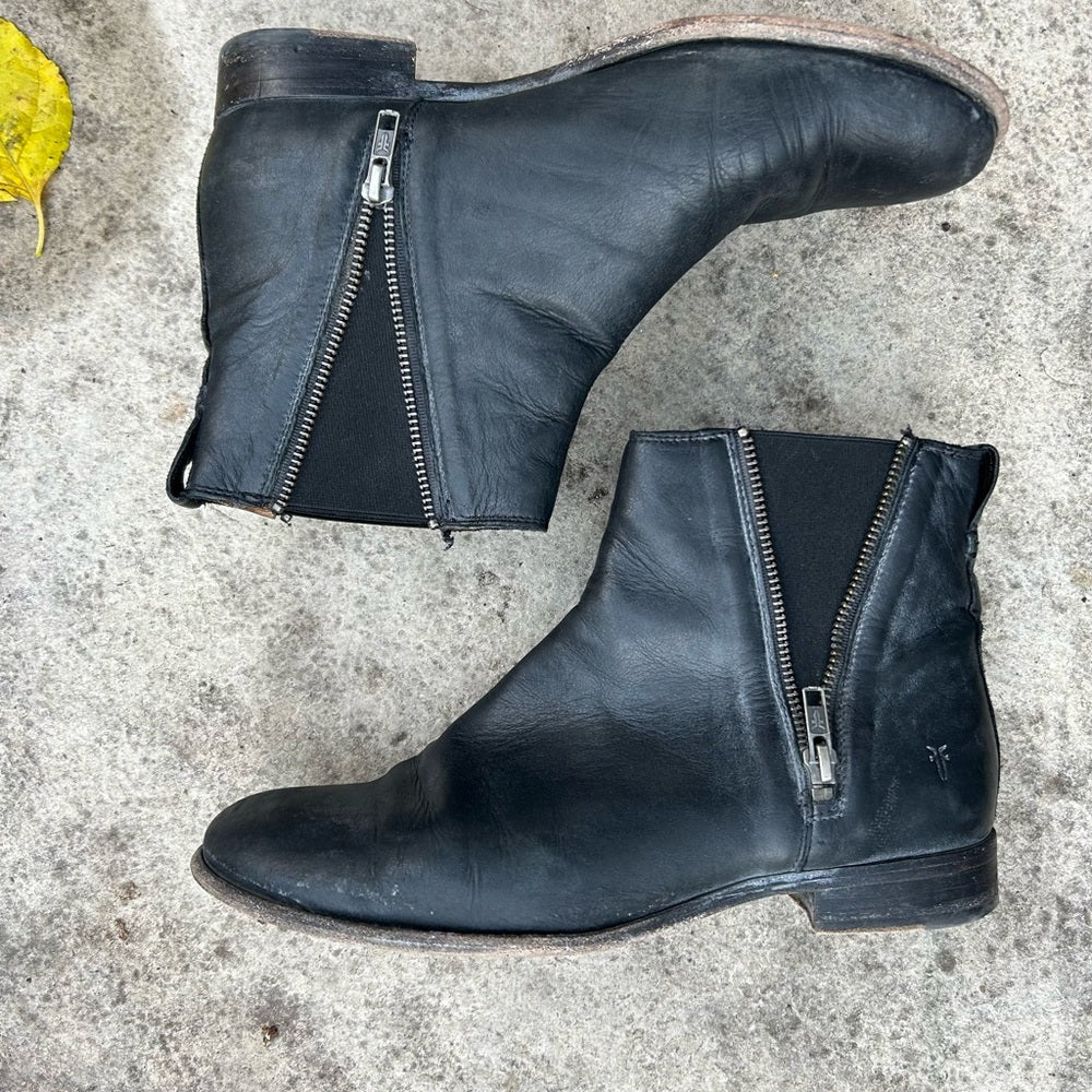 Frye Carley Zip Chelsea Boots, size 10