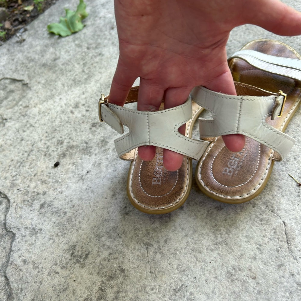 Born Mai Easy Sandals, size 7