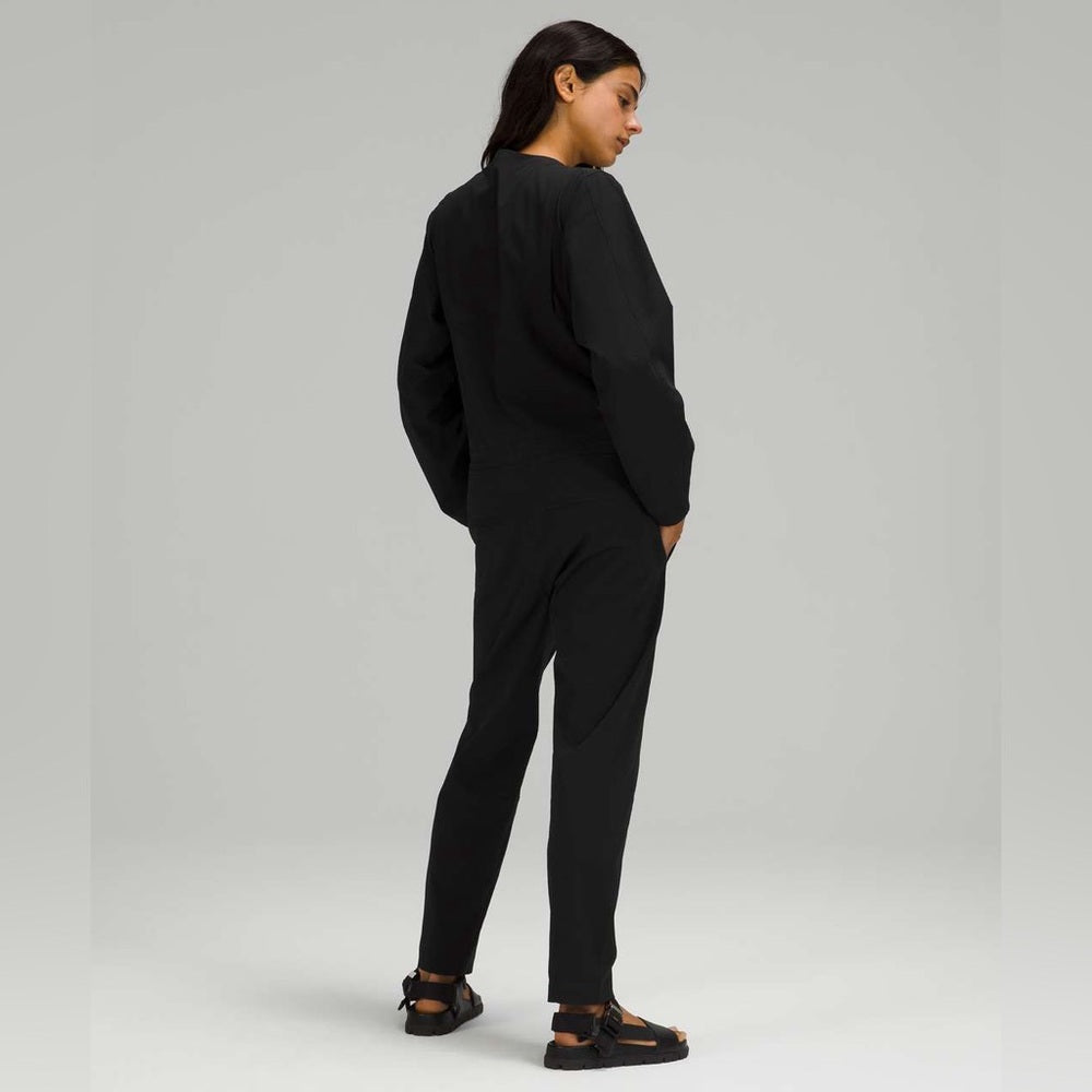 Lululemon Ventlight Zippered Jumpsuit Black, size 6