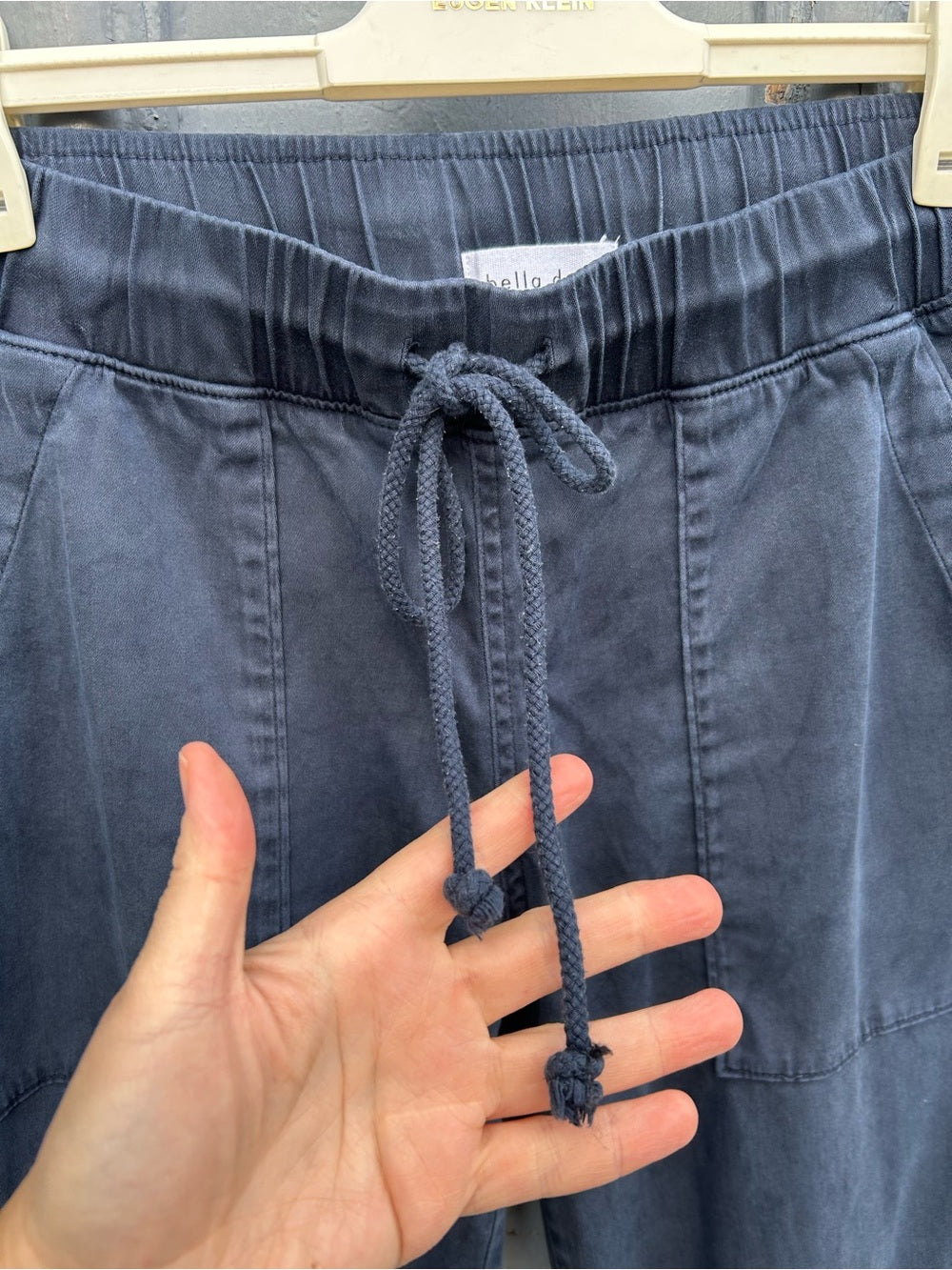 Bella Dahl Navy Cargo Pants, Small