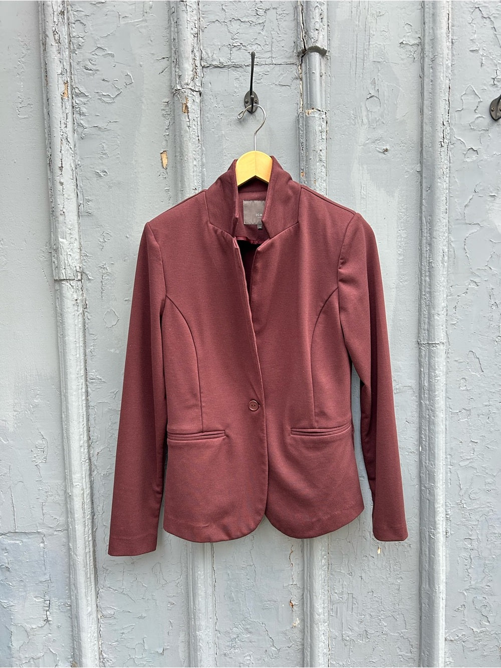 Ichi Maroon Jersey Kate Blazer, size M