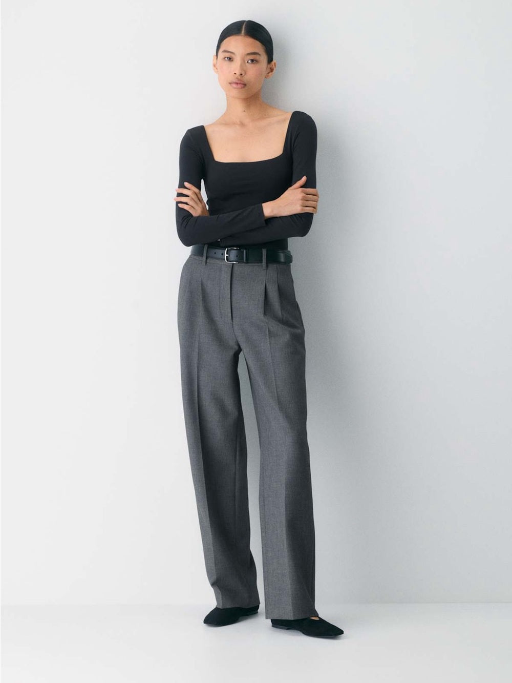 Babaton Aritzia Long-Sleeve Square Neck Contour Bodysuit, size XL