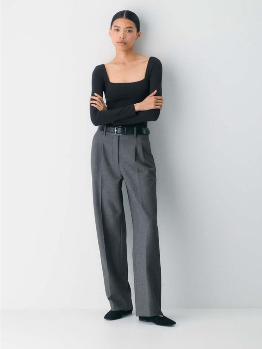 Babaton Aritzia Long-Sleeve Square Neck Contour Bodysuit, size XL