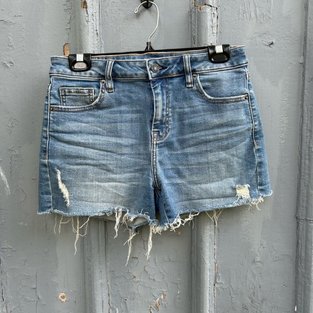 Hidden Distressed Denim Shorts, size M