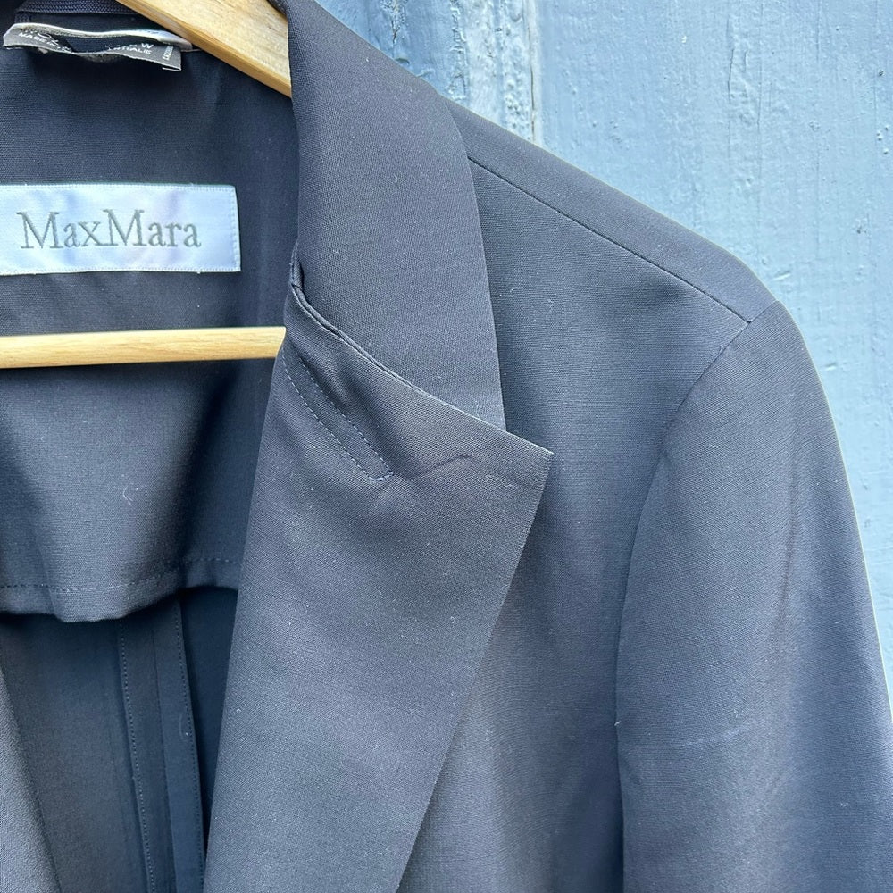 MaxMara Light Wool Black Blazer, size 14 (European 44)