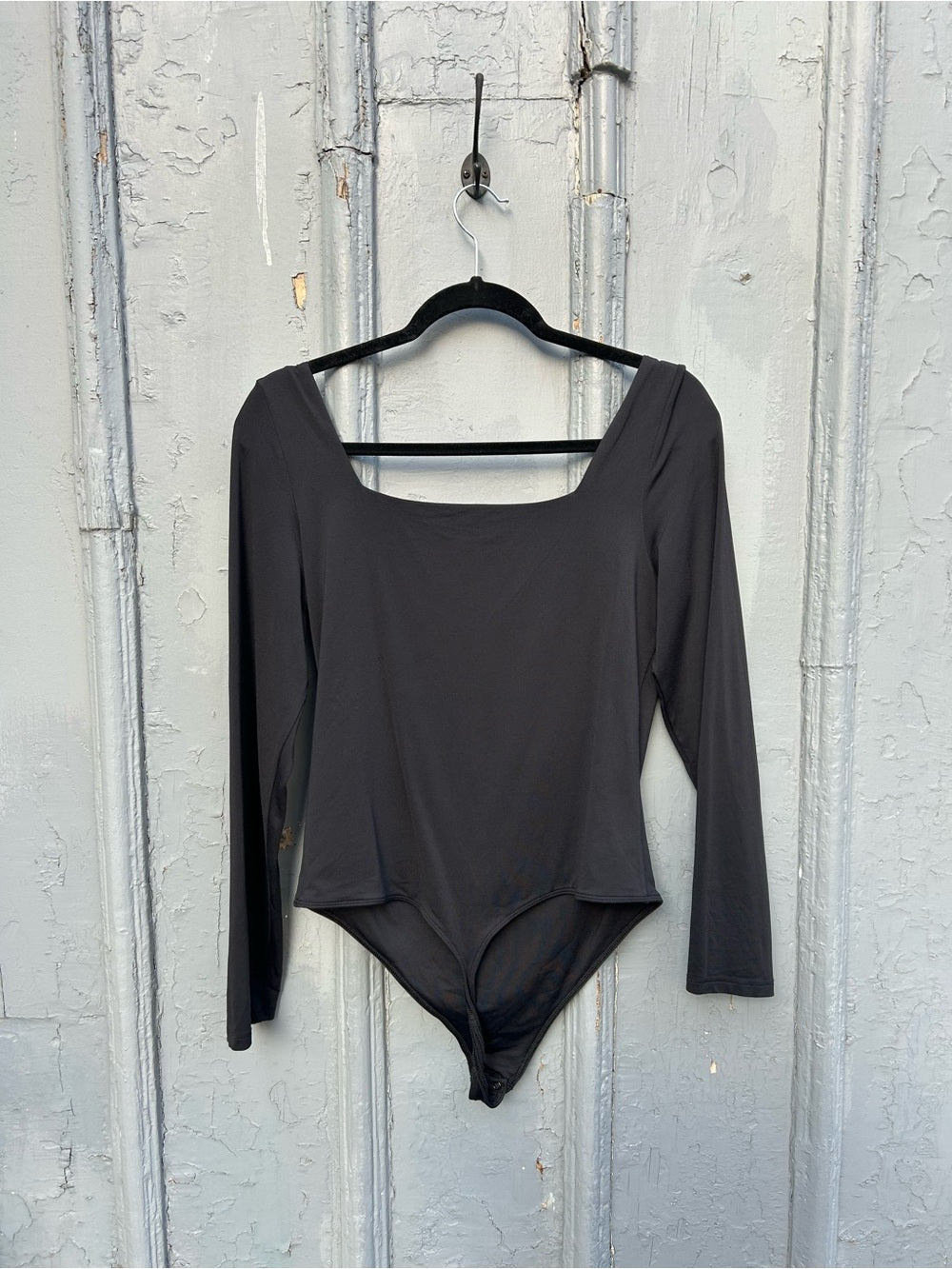 Babaton Aritzia Long-Sleeve Square Neck Contour Bodysuit, size XL