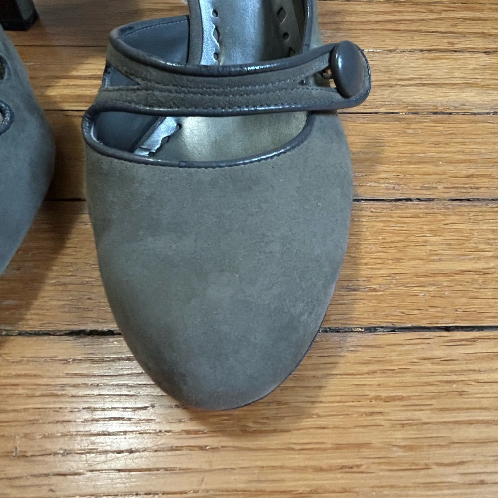 BCBG Grey Suede Mary Jane block heels, size 40 (US10)