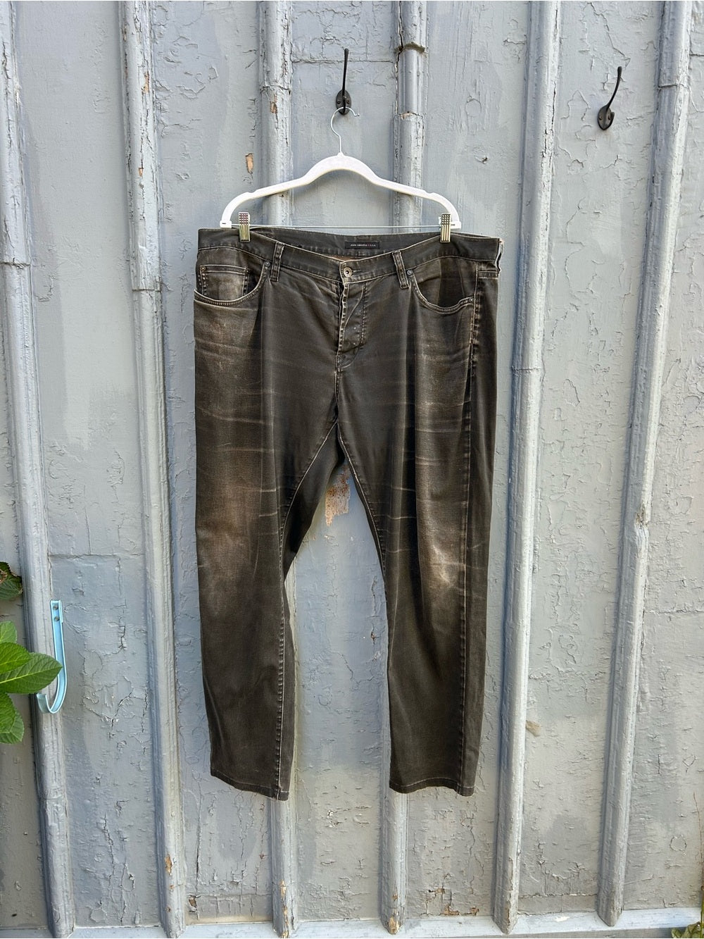 John Varvatos Wight Faded Slim Jeans, size 40