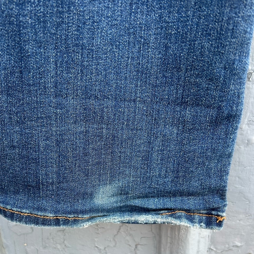 Kut from the Kloth Natalie fab ab bootcut, size “2” (small)