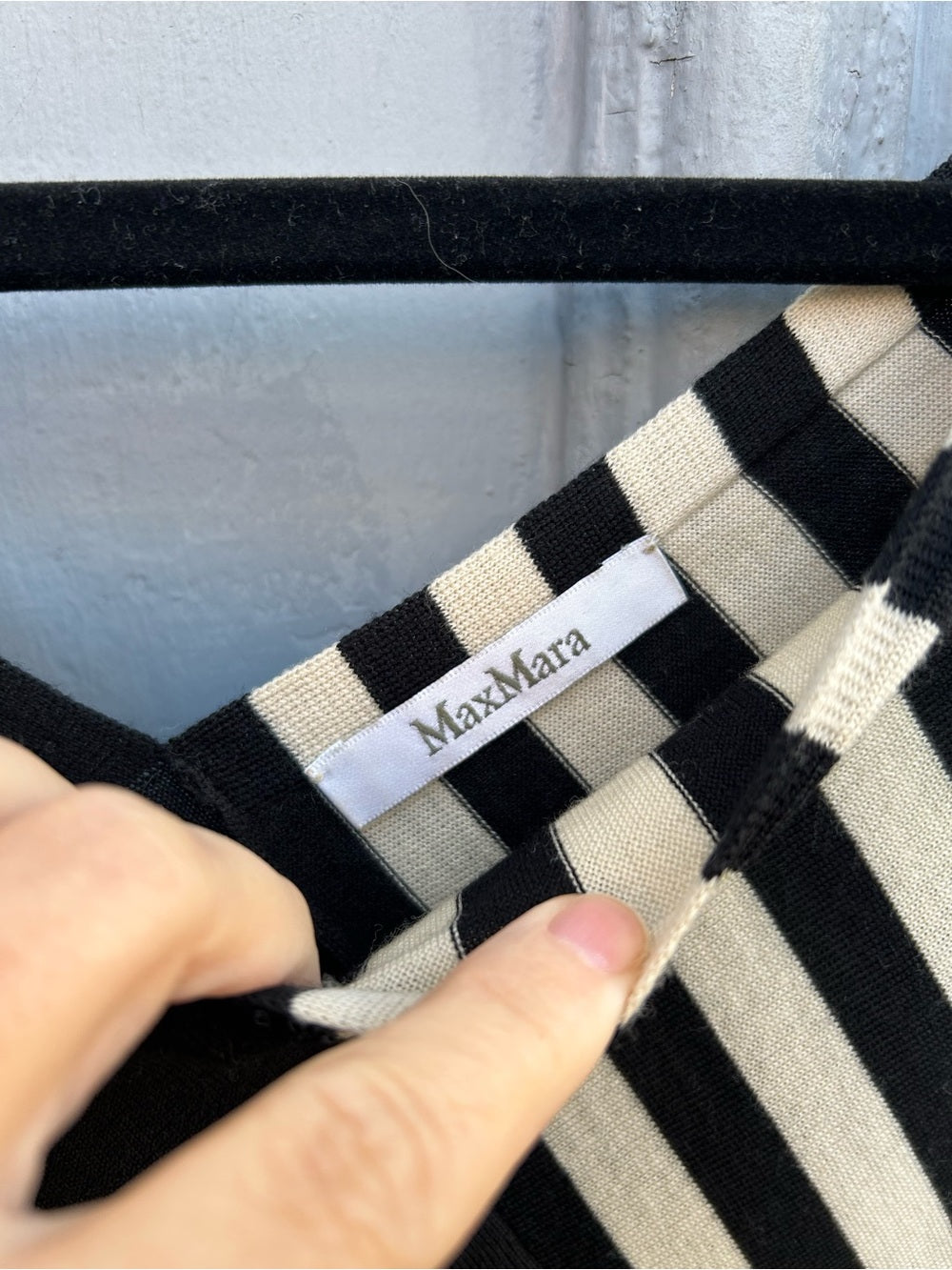 MaxMara black and white striped shoulder sweater, no size (approx M)