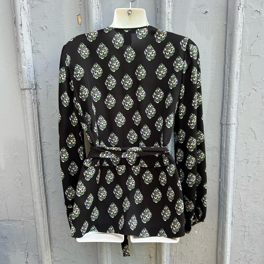 Diane Von Furstenberg silk Nove Wrap Blouse, size 8