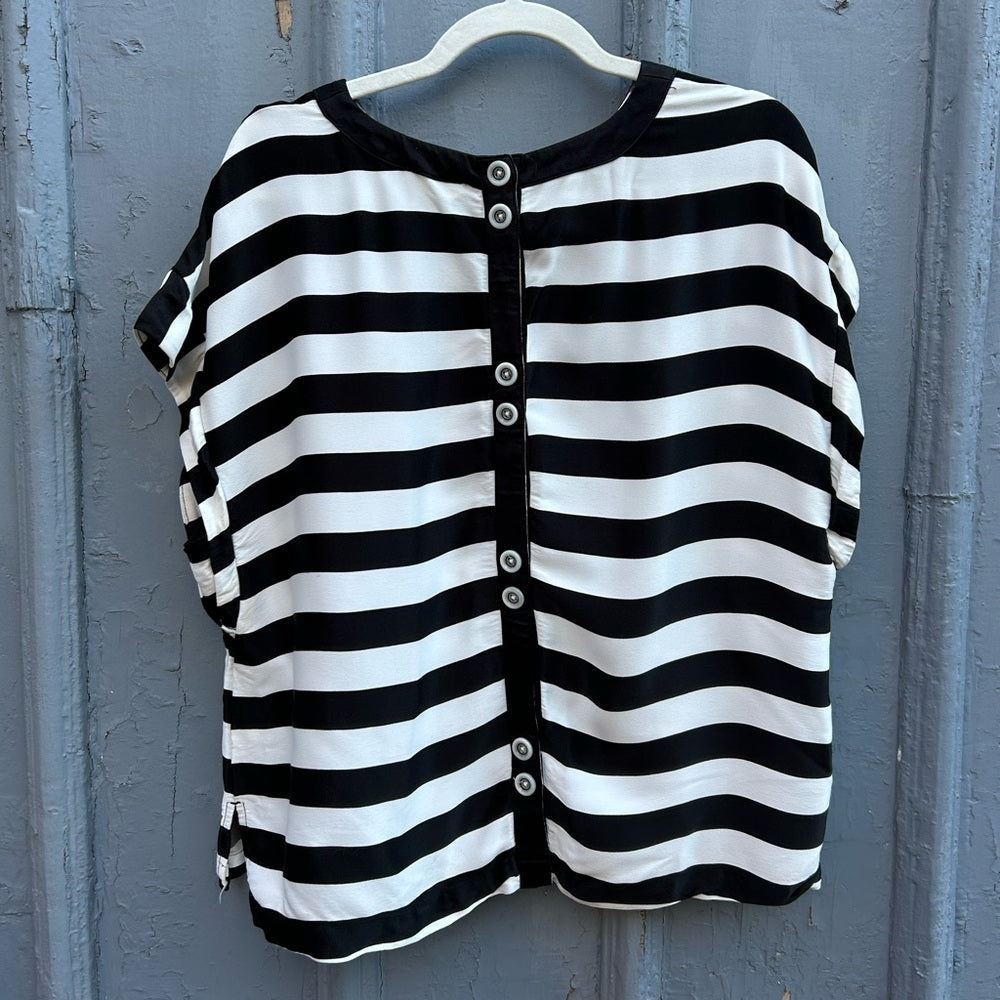 Maeve Black & White Batwing Button-Back Tee, size Large