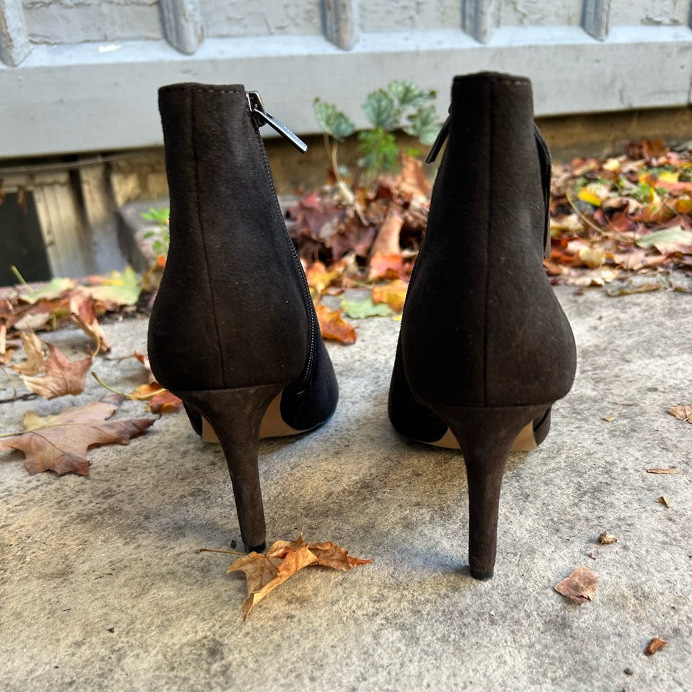 Vince Camuto Charlotte Suede Ankle boots, size 9.5