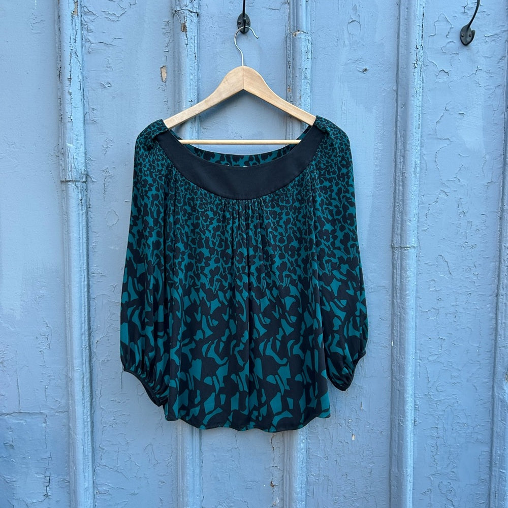 Diane Von Furstenberg silk Natita Blouse, size 4