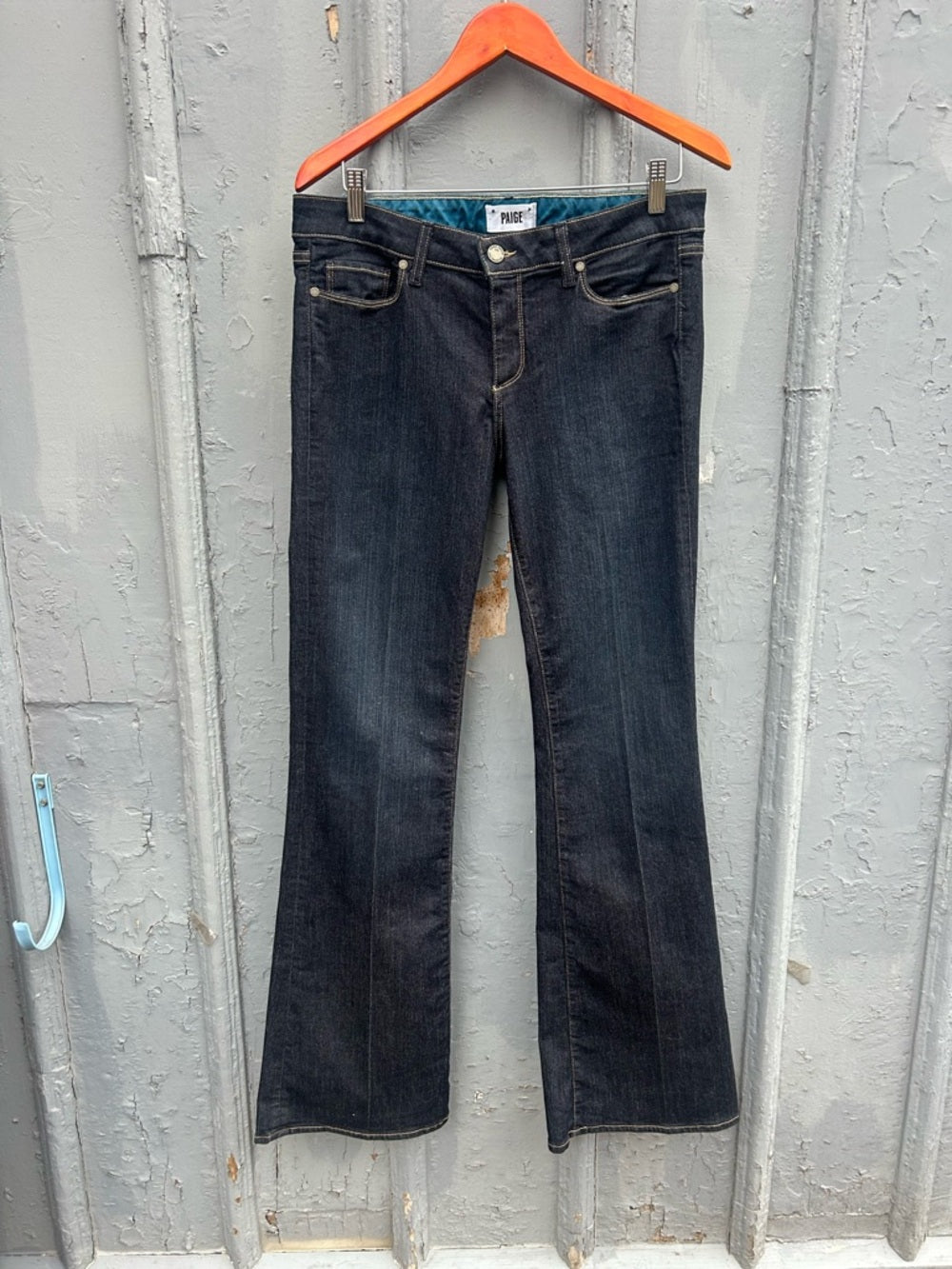 Paige Skyline Bootcut Jeans, size 32