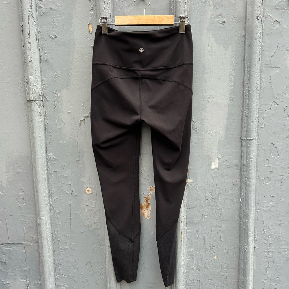 Lululemon Sweaty Endeavour Mesh pants, size 4