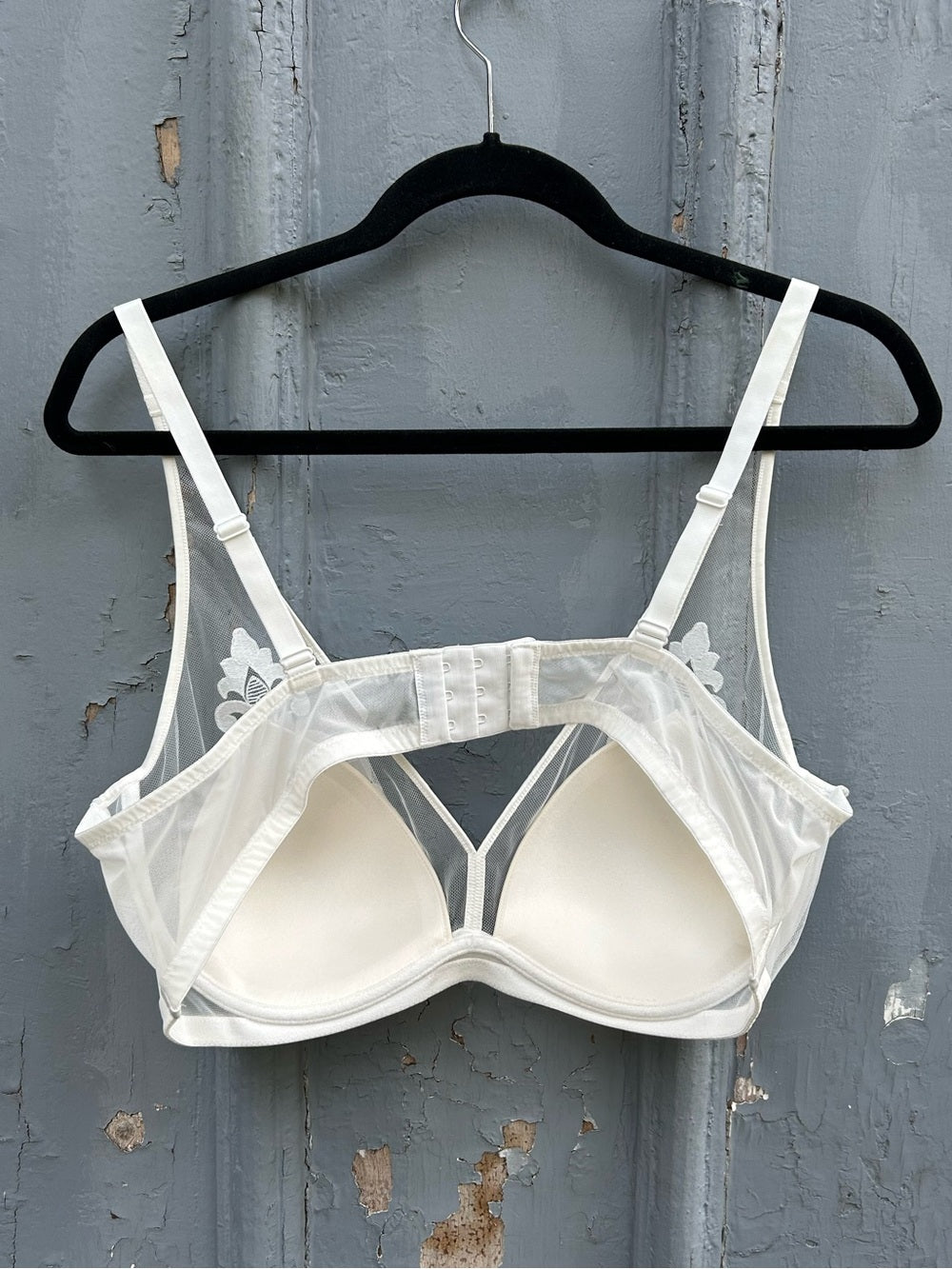 Understance white mesh detailed bra, size 40D
