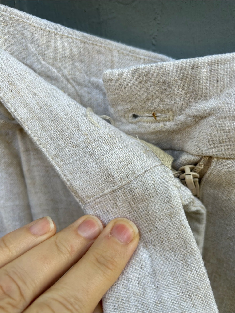 Abercrombie & Fitch Taupe Linen trousers, size 31